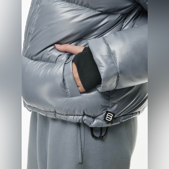 Aritzia Super Puff Shorty - Picture 13 of 15